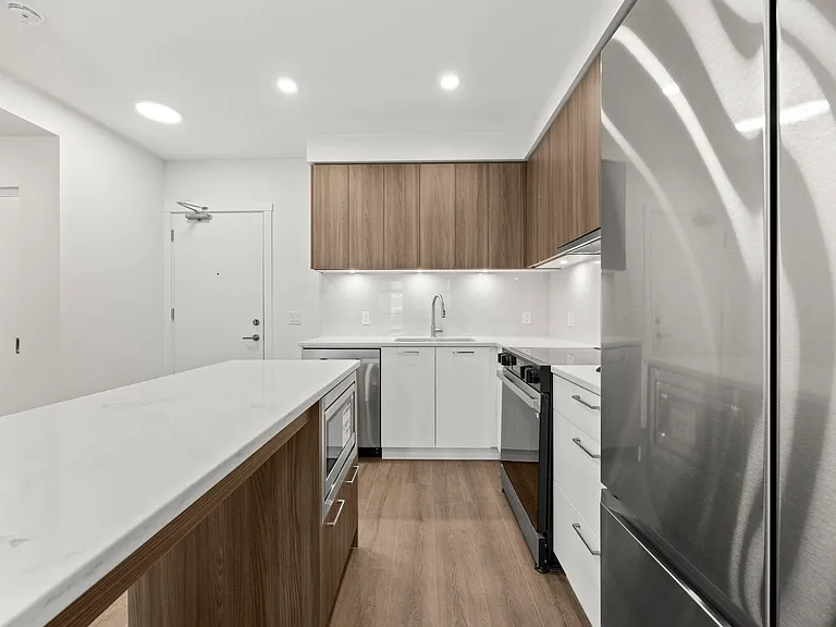 82 1st St #213 — Photo 5