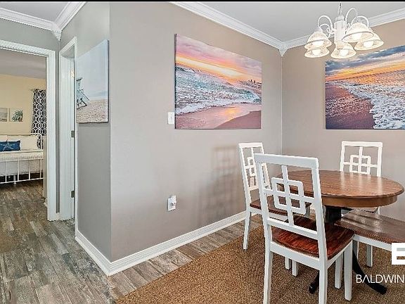 5th image of 1117 W Lagoon Ave #9