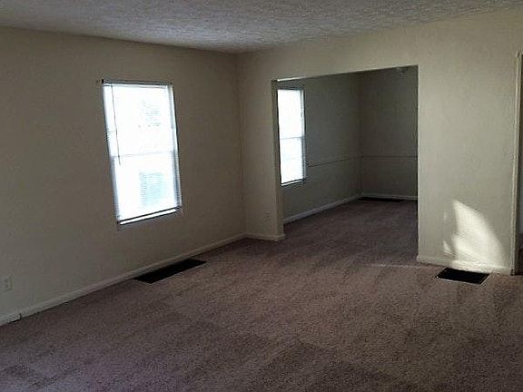 3rd image of 2912 Bellwood Ave