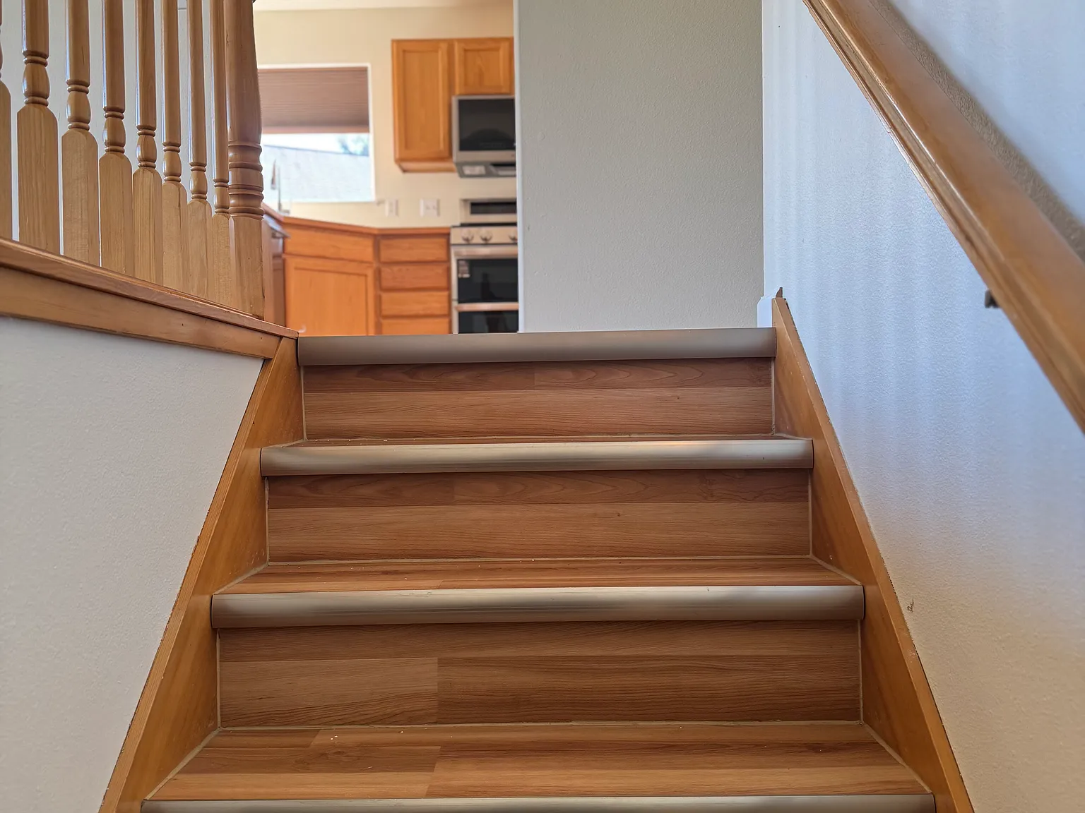 4 bed, 2.5 bath, 2903 sqft, $3,995 — Photo 3