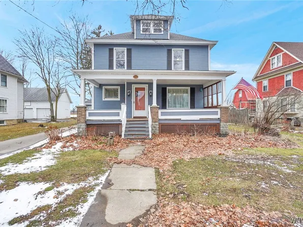 21 Buckland Ave, Perry, NY 14530