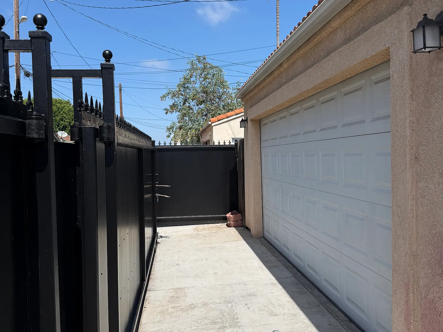 3 bed, 1400 sqft, $3,350 — Photo 4