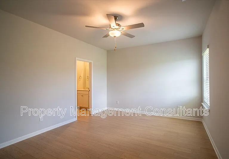 22845 Dashwood Ln — Photo 17