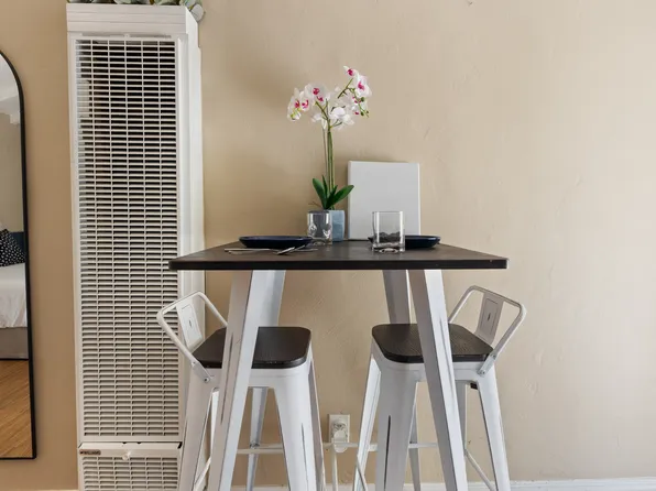 (undisclosed Address), Santa Ana, CA 92704