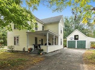 11 Putnam Ave, Chelmsford, MA 01824