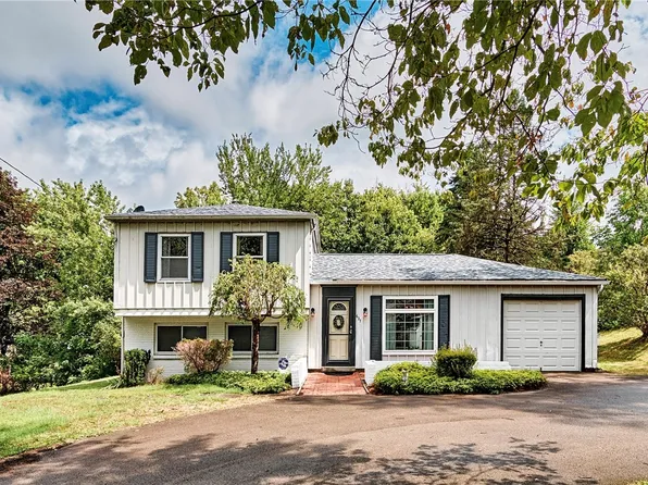 627 Westland Dr, Gibsonia, PA 15044