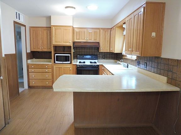 5th image of 1831 College Hills Blvd