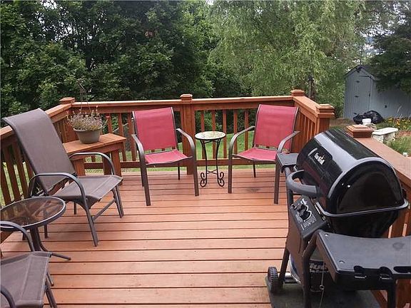 5th image of 204 Cambria Hill Dr