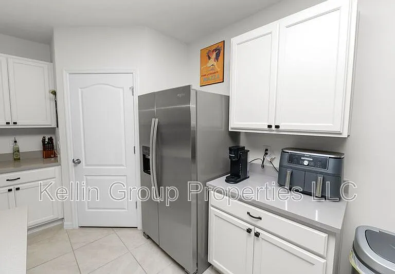 833 Ambleside Dr — Photo 14