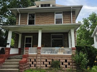 271 W North St, Galesburg, IL 61401