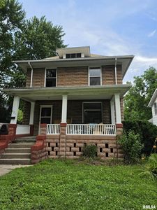 271 W North St, Galesburg, IL, 61401