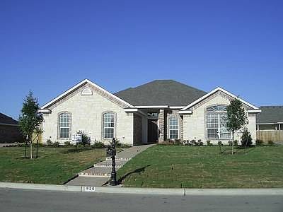 1st image of 924 Princess Diana Dr