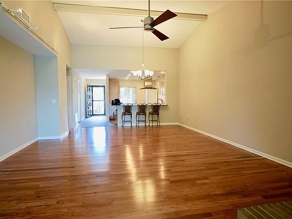 5th image of 15 Escondido Ct Unit 142