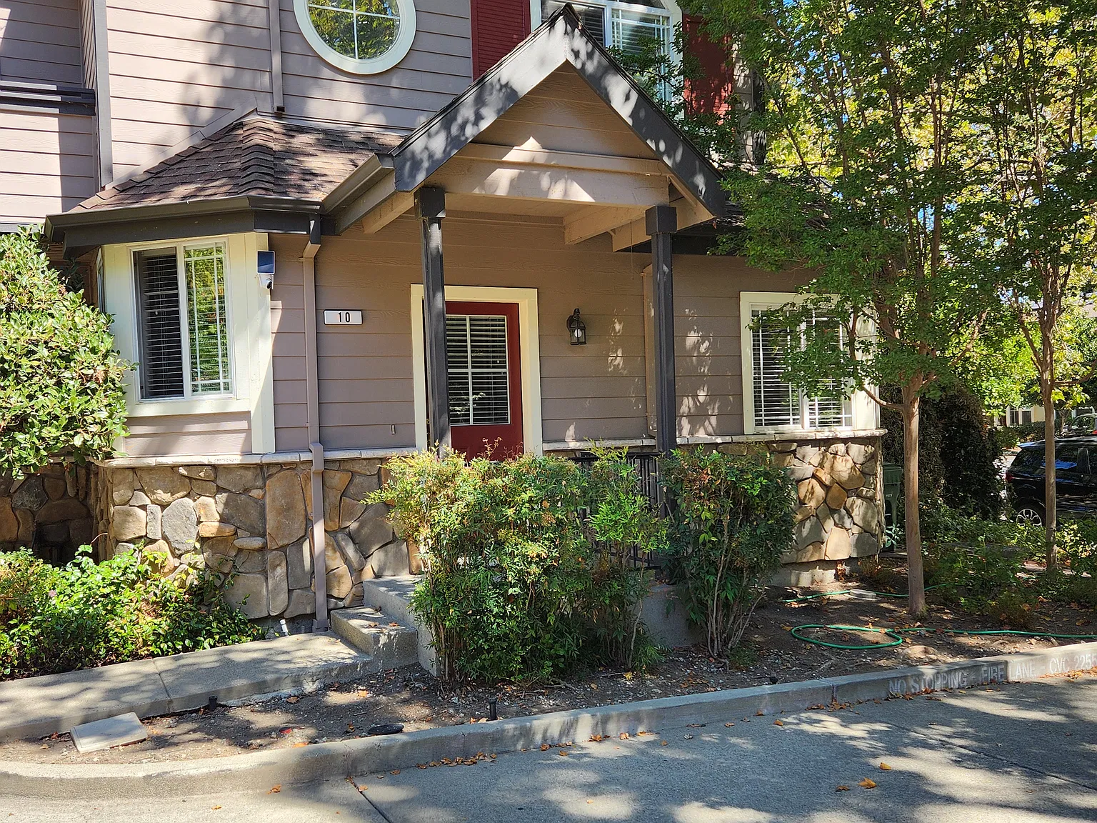 Laurel Ct, Danville — Photo 3