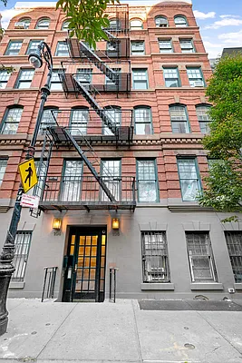 Rented by Compass | media 14