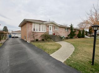 7825 W 73rd St, Bridgeview, IL 60455