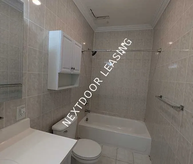 377 Danforth Ave #304M — Photo 2