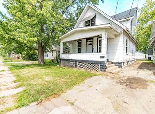 913 W McClure Ave, Peoria, IL