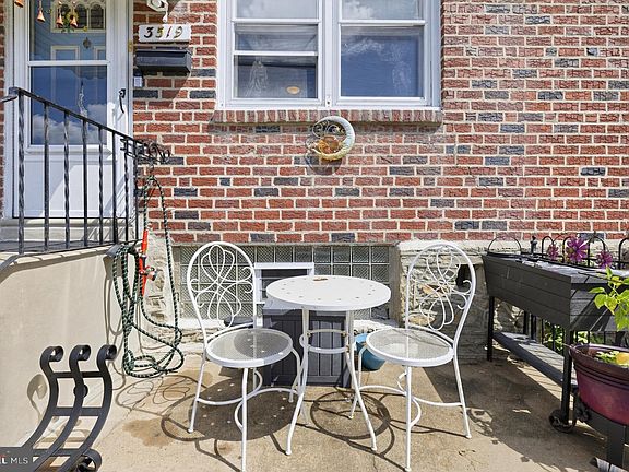 3rd image of 3519 Arthur St