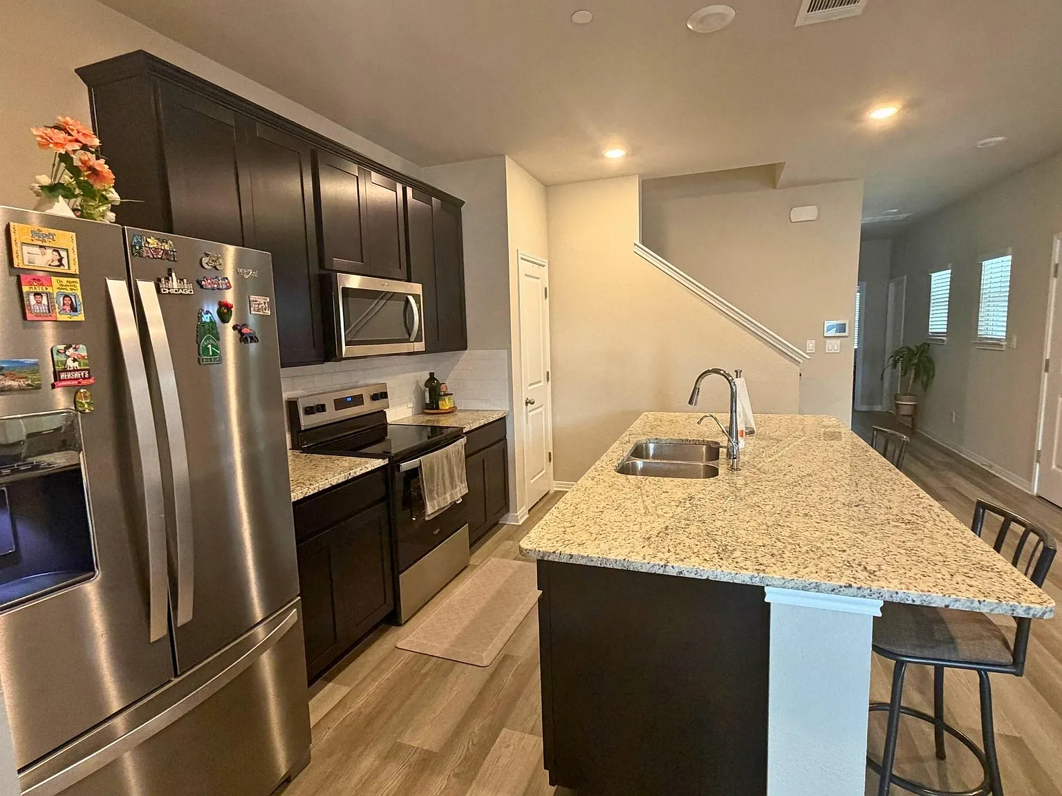 4 bed, 2.5 bath, 2127 sqft, $2,250 — Photo 4