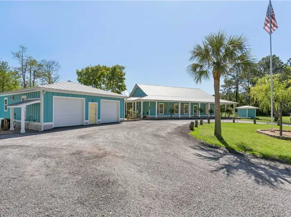 6370 Dover Bluff Rd, Waverly, GA 31565