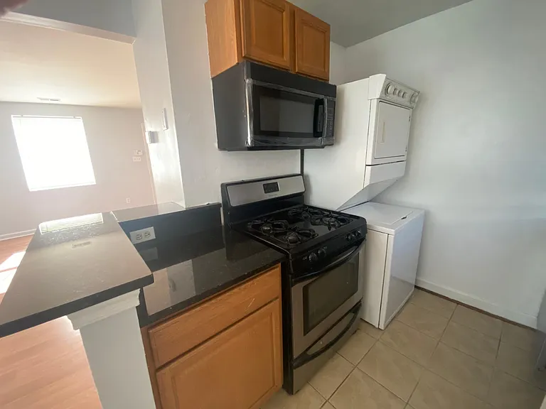 6968 Hawthorne St — Photo 1