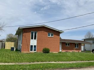 1556 S Pointe Dr, Rantoul, IL 61866