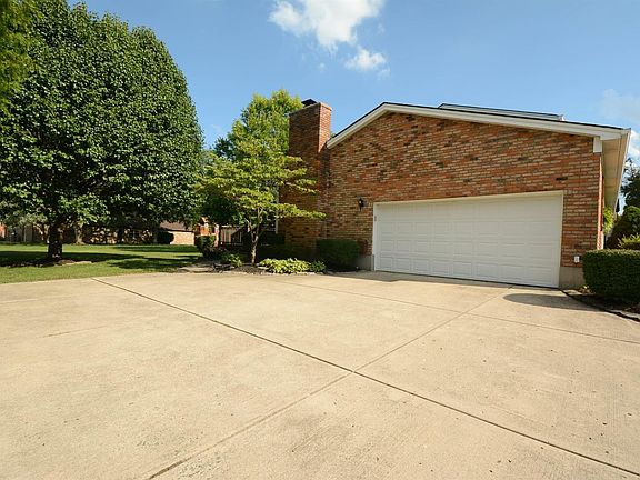 3rd image of 3054 Hickory Ln