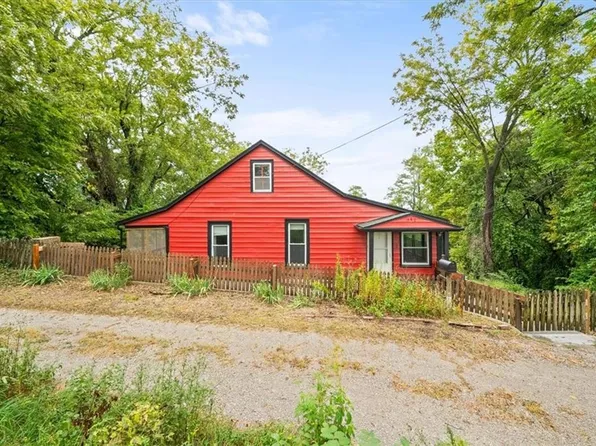 940 Cliff St, Lexington, MO 64067