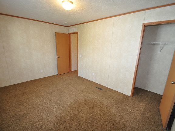 5th image of 35 Mockingbird Ln
