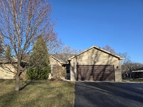 1012 Kingsway Ave, Rockford, IL 61108