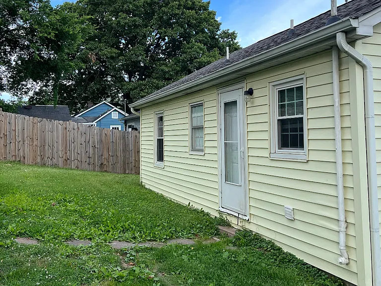 2801 Carson Ave — Photo 11