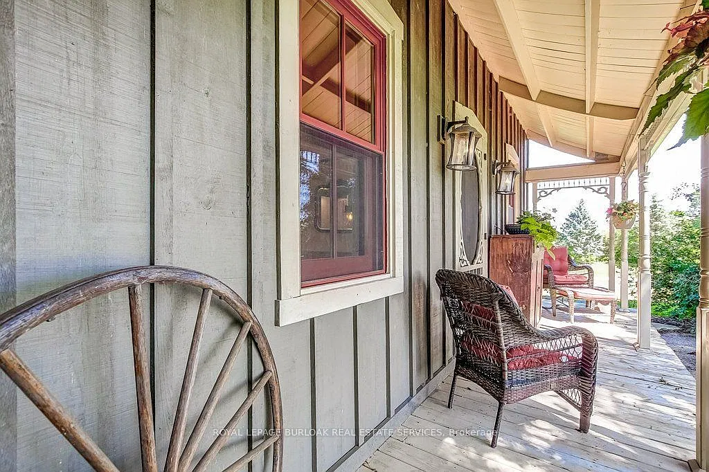 3 bed, $5,500 — Photo 2