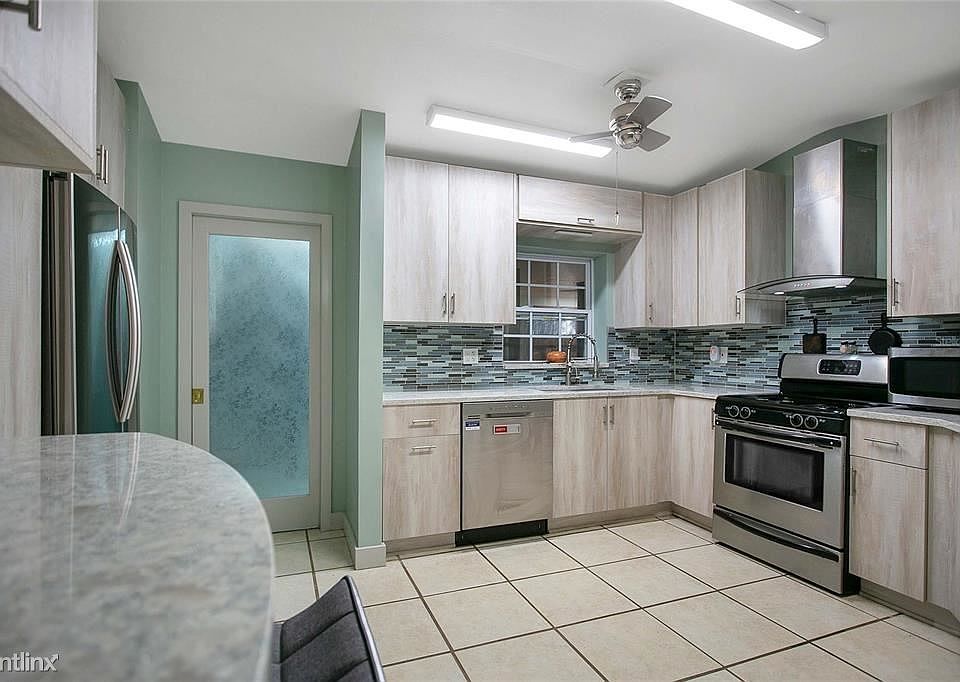 1st image of 3115R Sherry Dr