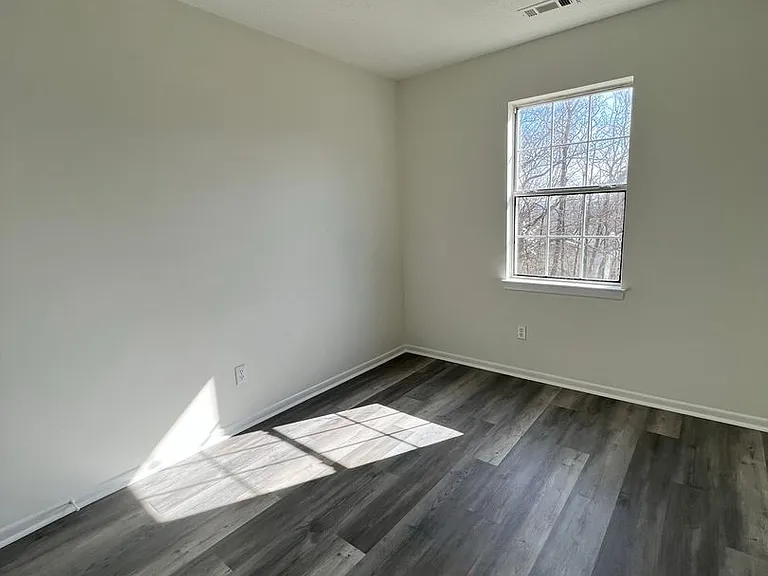 802 Aubrey Ave — Photo 10