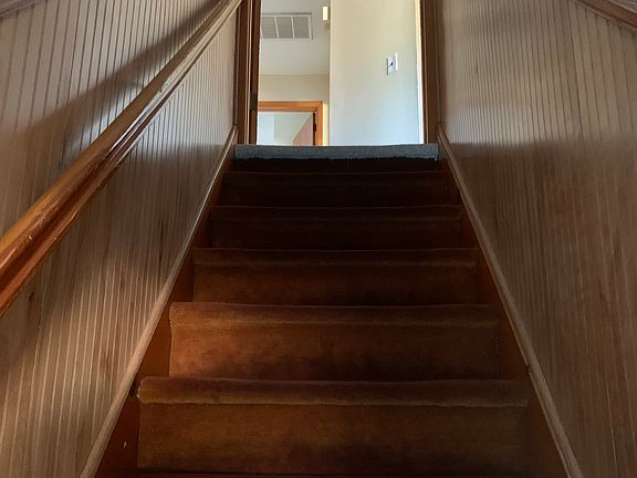 5th image of 462 Midland Ave #2