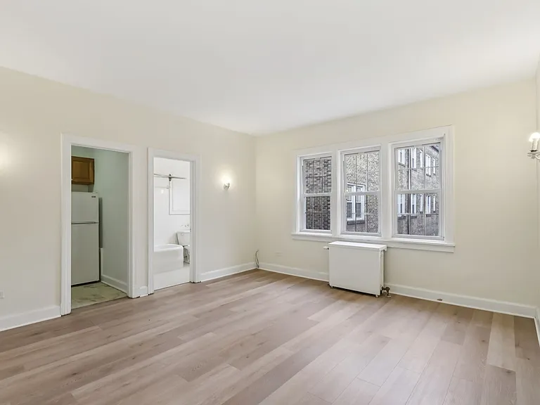 Bayard Manor Apartments — Photo 16