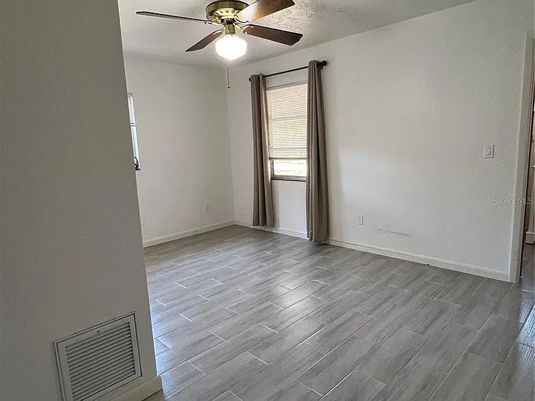 50 Palm Dr — Photo 14