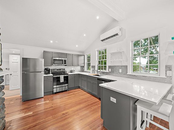 Kitchen and bar stools