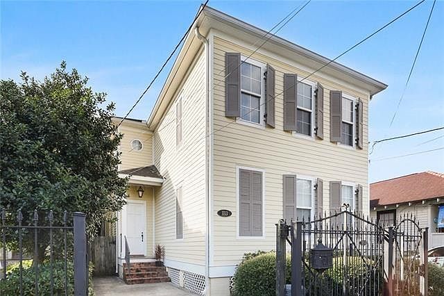 1st image of 1113 Dante St
