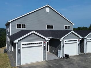 15 Cypress Ln, Windham, NH 03087