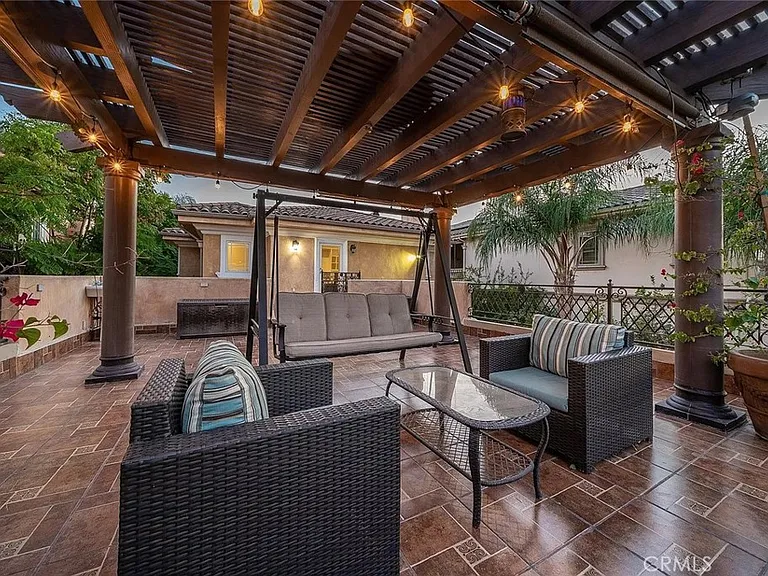 15014 Valleyheart Dr — Photo 25