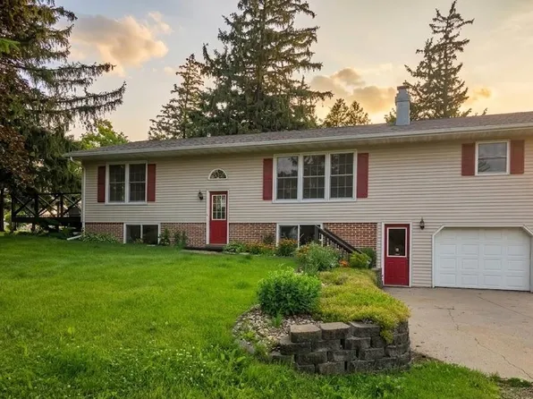 110 Matthews St, Montfort, WI 53569