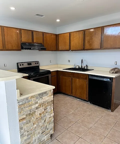 Armenia Gables Cir — Photo 6