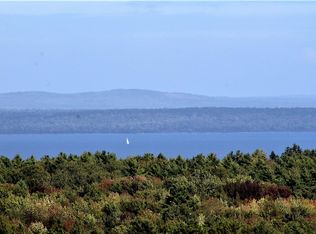 58 Hunt Rd, Belfast, ME 04915