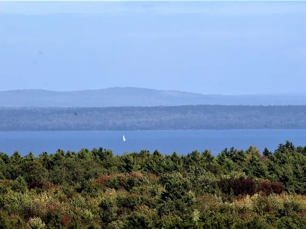 58 Hunt Road, Belfast, ME 04915