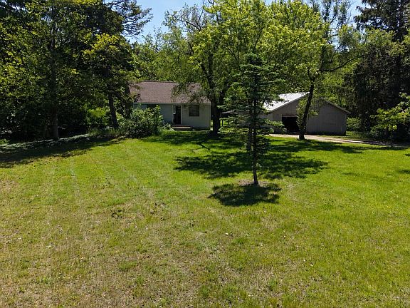 3rd image of 4404 S Sheridan Dr
