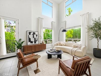 27 Soho, Irvine, CA, 92612