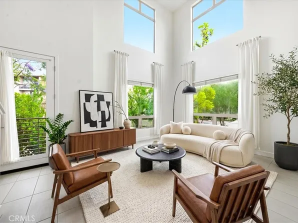 27 Soho, Irvine, CA 92612