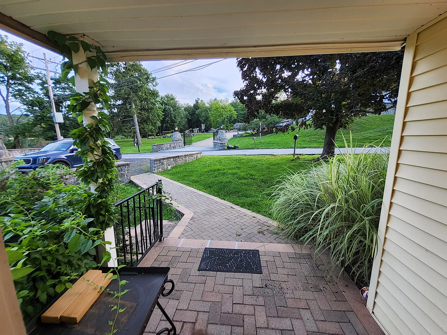 2 bed, 1196 sqft, $2,750 — Photo 2